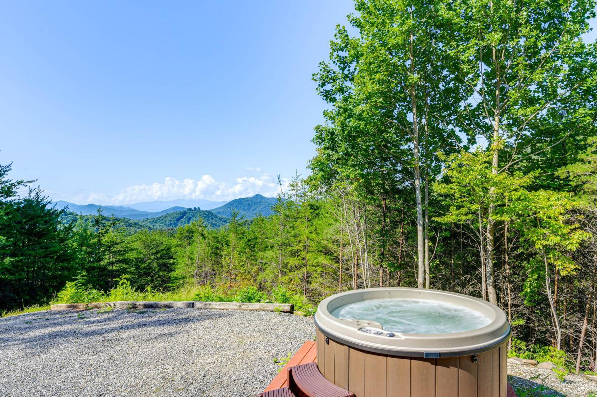 Bryson City Cabin Rental With Views And Hot Tub Exterior photo
